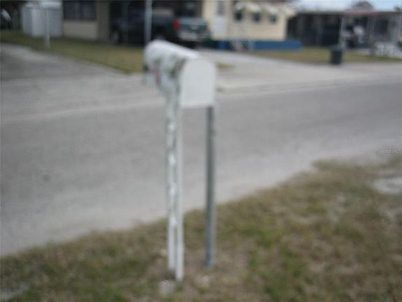 3rd image of 1909 Shady Cove Dr