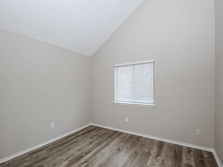 8500 Charleston Ave — Photo 13