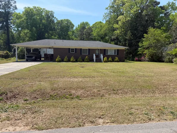 957 Hollywood Blvd, Fayetteville, NC 28312