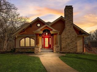 S27W33343 Morris Rd, Dousman, WI 53118