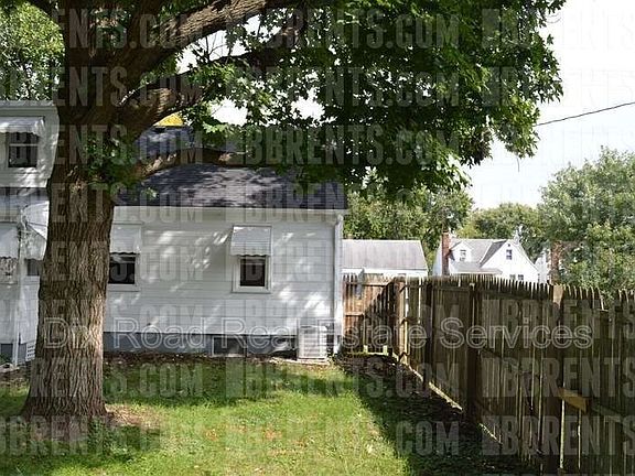 3rd image of 4045 Old Riverside Dr