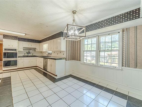 5th image of 5565 Five Forks Trickum Rd