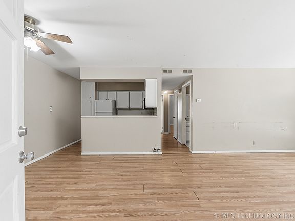 3rd image of 1733 S Cheyenne Ave #1733-A