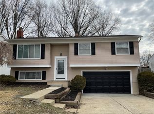 541 Howells Ct, Eastlake, OH