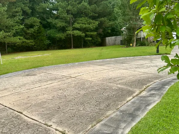 Kyles Pl, Meridian, MS 39305