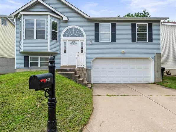 1739 Knoll Ter, Saint Peters, MO 63376