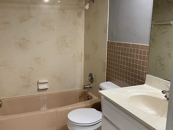 4th image of 1513 W 7th Ave