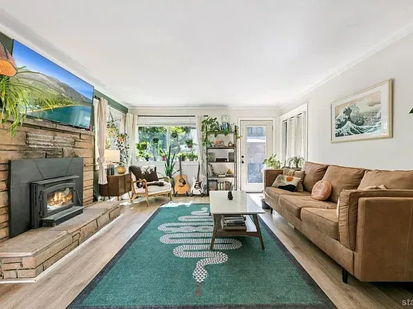 920 Lapham Dr, South Lake Tahoe, CA