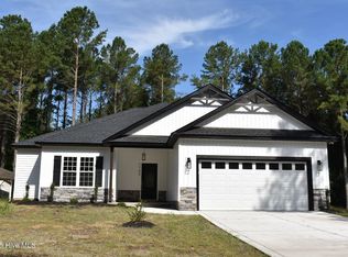 1750 Walnut Run Dr, Deep Run, NC 28525