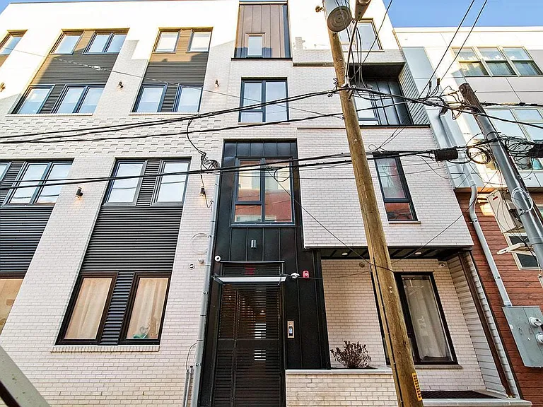 1306 N Front St #4F — Photo 3
