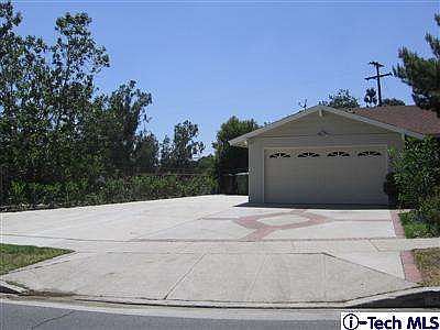 3rd image of 10749 Sevenhills Dr