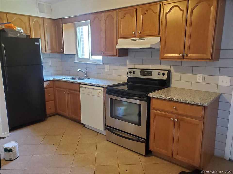 2nd image of 1320 Meriden Rd APT 12