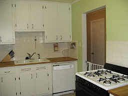 2nd image of 1626 Chantilly Ln