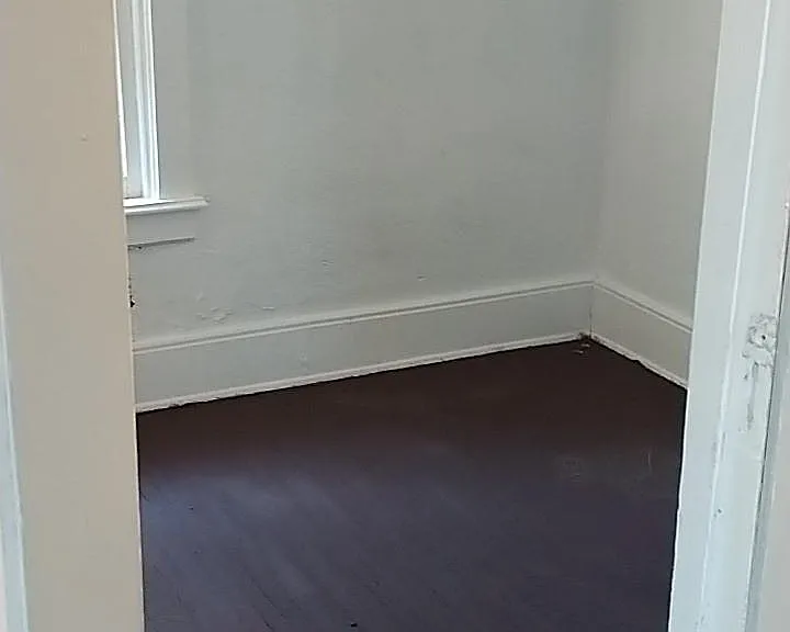 716 Plymouth St — Photo 7