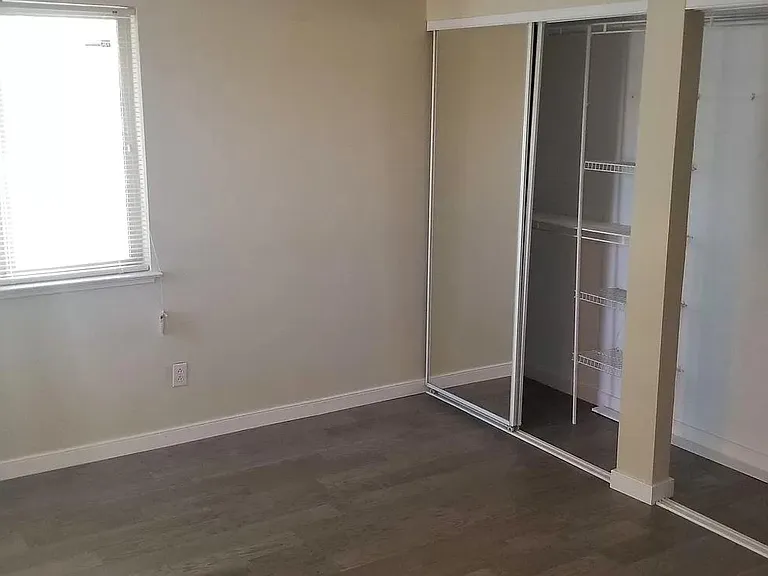 2265 Lakeview Cir — Photo 8