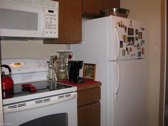 5th image of 7079 Village Dr #7079