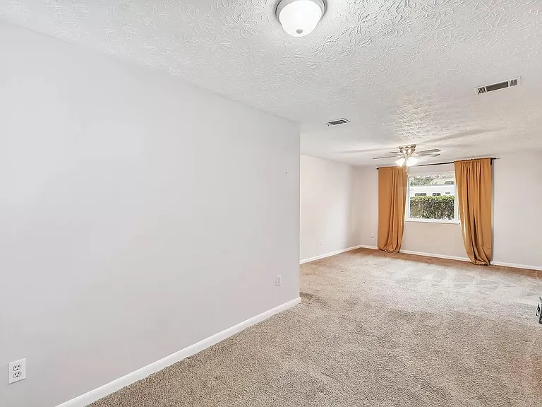 8657 Moss Haven Rd — Photo 13