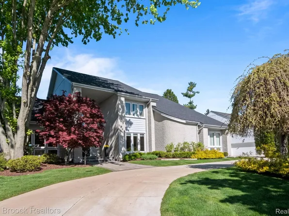 6566 Bristol Dr, West Bloomfield, MI 48322