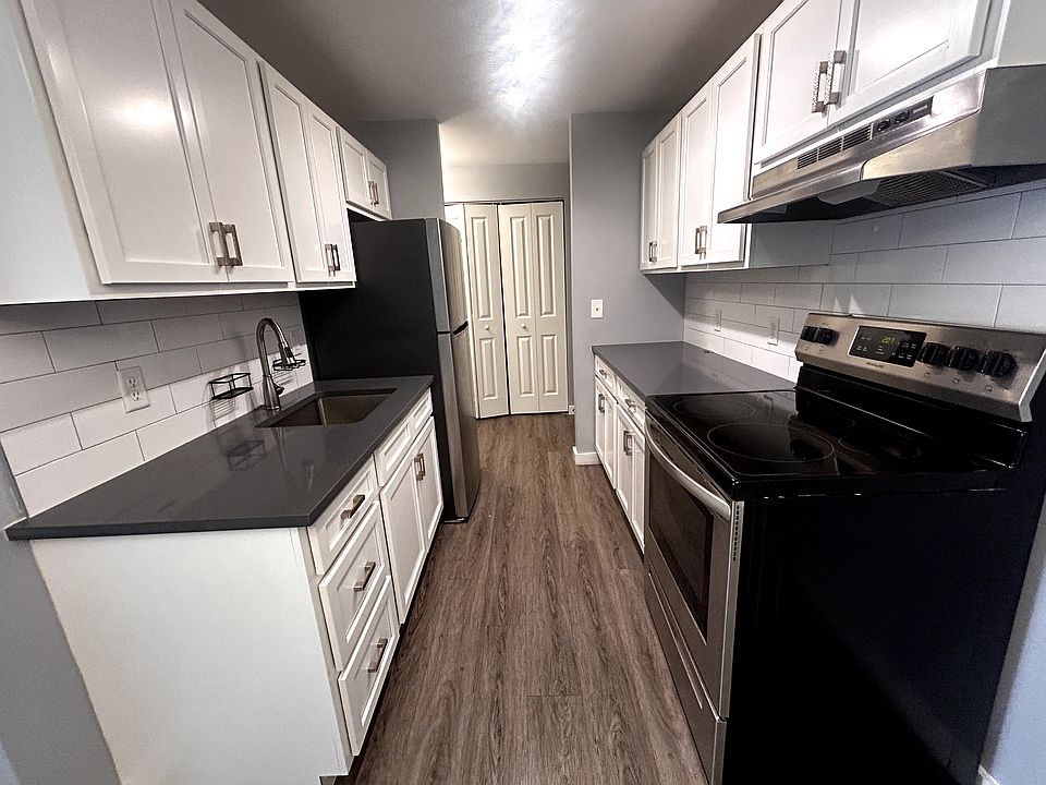1st image of A105-111 Sherbrooke Ave #90