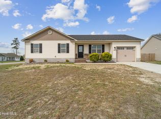 601 Duncan Dr N, Richlands, NC 28574