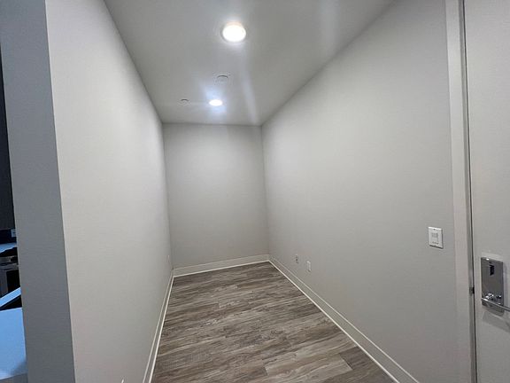 5th image of 11929 Courtleigh Dr APT 206