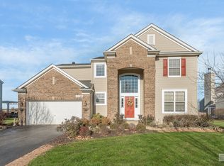 11328 S Glenbrook Cir, Plainfield, IL 60585