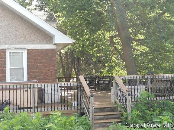 3rd image of 120 Walnut Ave