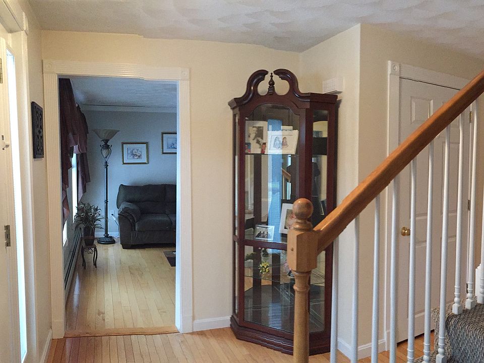2nd image of 14 Compromise Ln