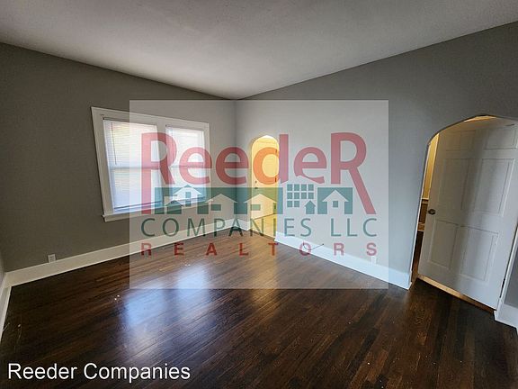 3rd image of 4947 Indianapolis Blvd #12101351