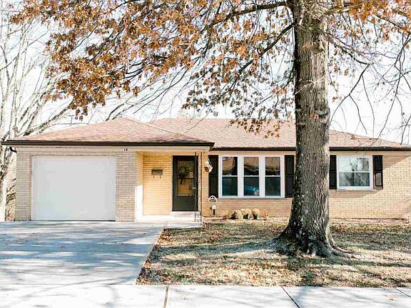 3rd image of 10 Sheridan Dr