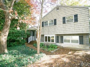 219 Old Stage Rd, Spotswood, NJ 08884