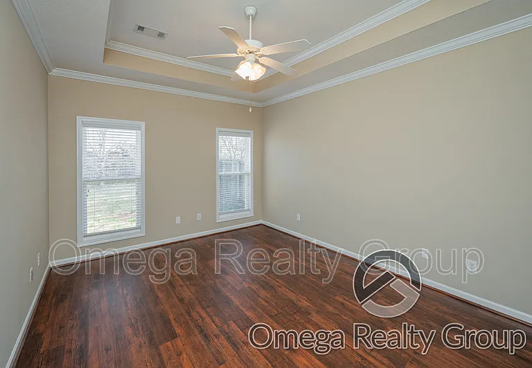 1325 Meadow Glen Rd — Photo 32