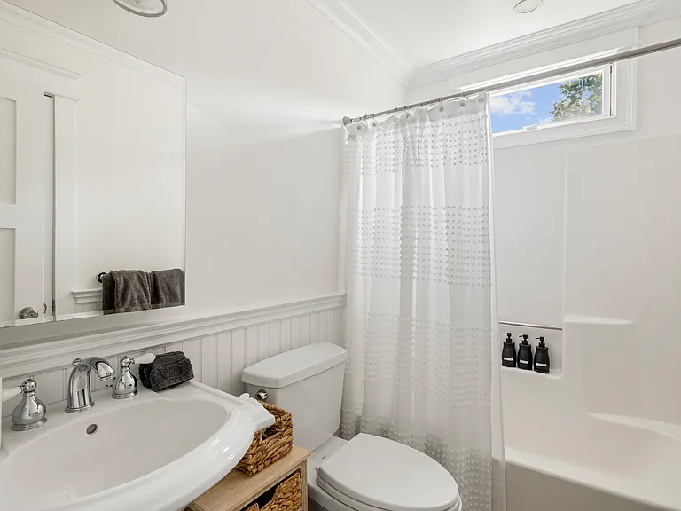 54 Joels Ln — Photo 10
