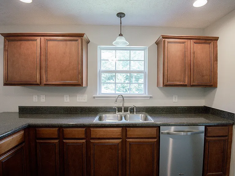 132 Tulip Grove Point — Photo 8