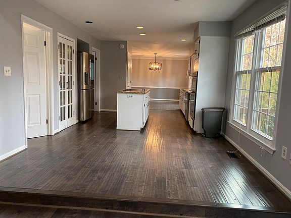 Breakfast, kitchen, and dining room