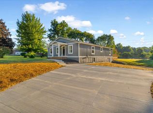 1654 Giddings Rd, Pontiac, MI 48340