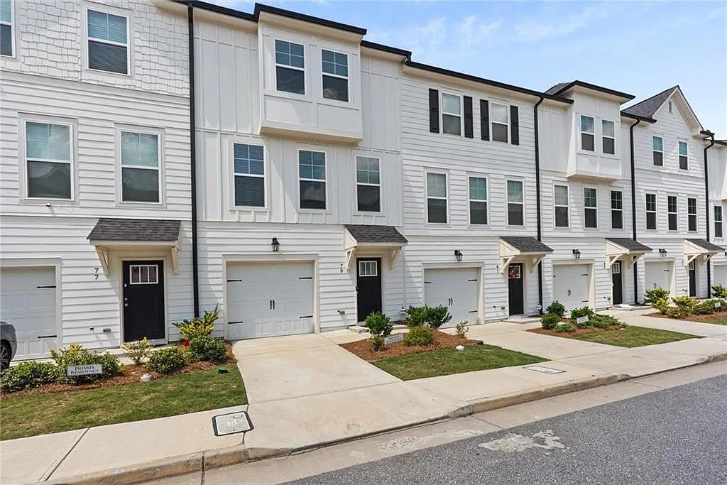 4 bed, 5.0 bath, 1941 sqft, $2,800 — Photo 2