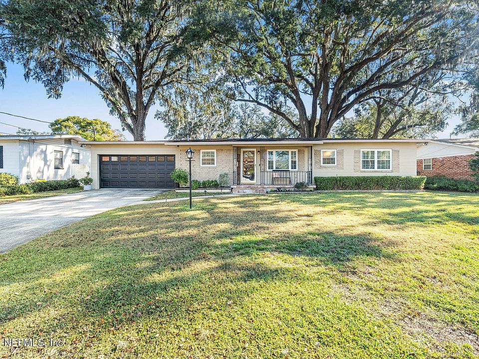 1st image of 2429 BUTTONWOOD Drive