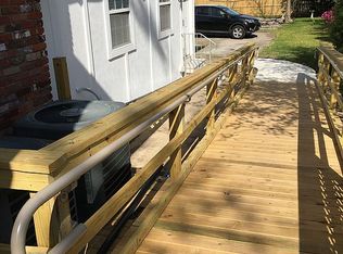 242 Bohn St, Biloxi, MS 39530