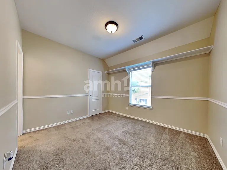 1245 Potter Ave — Photo 25