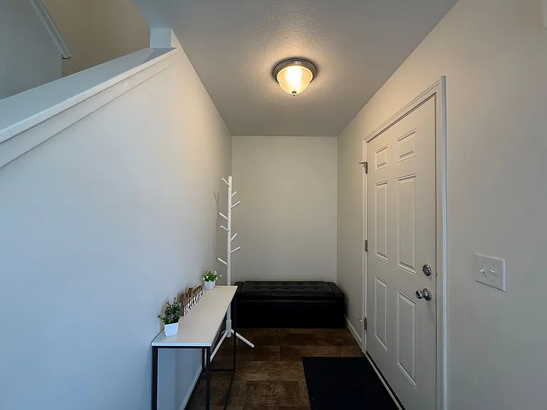 10906 Constant Dr — Photo 9
