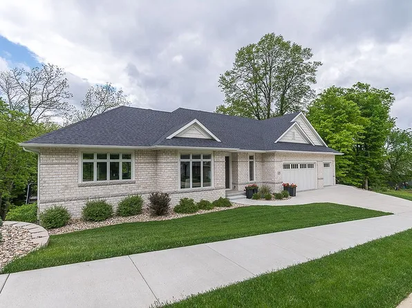 3310 Rimrock Ct NE, Cedar Rapids, IA 52402