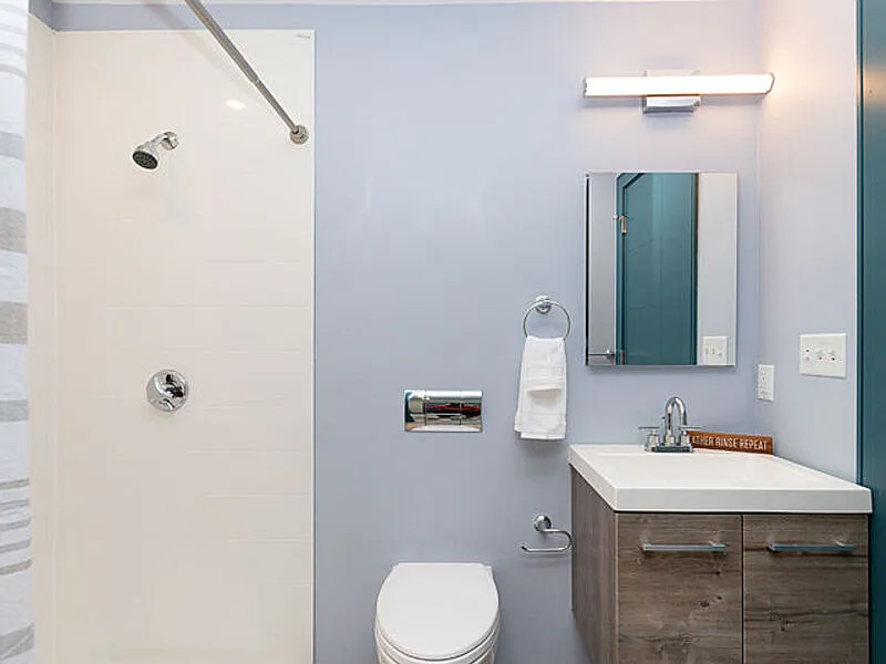 2 bed, 2.0 bath, 850 sqft, $3,300 — Photo 3