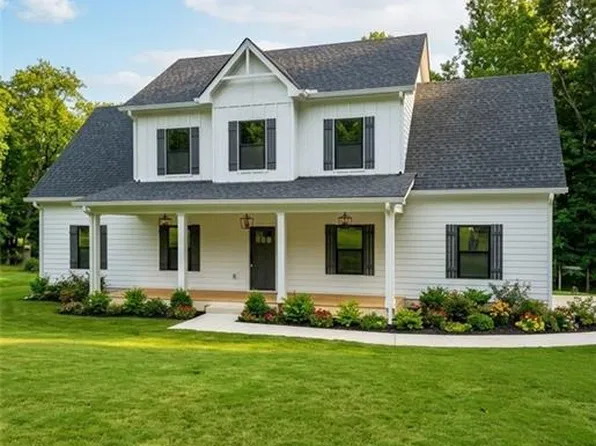 327 W Lane, Woodstock, GA 30188