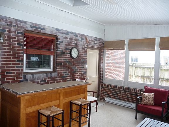 Sunroom with Dry Bar