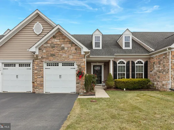 105 Jasper Ct, Norristown, PA 19403