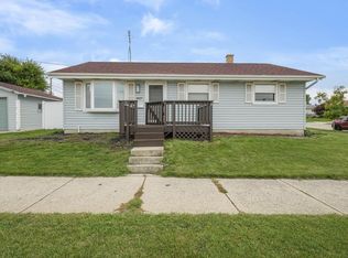 4817 16th St, Racine, WI 53406