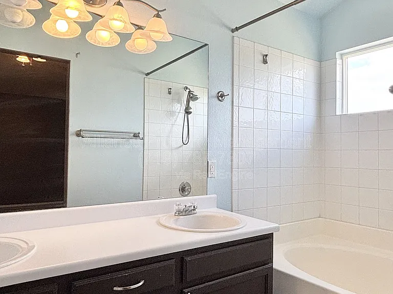212 Oxbow Dr — Photo 13