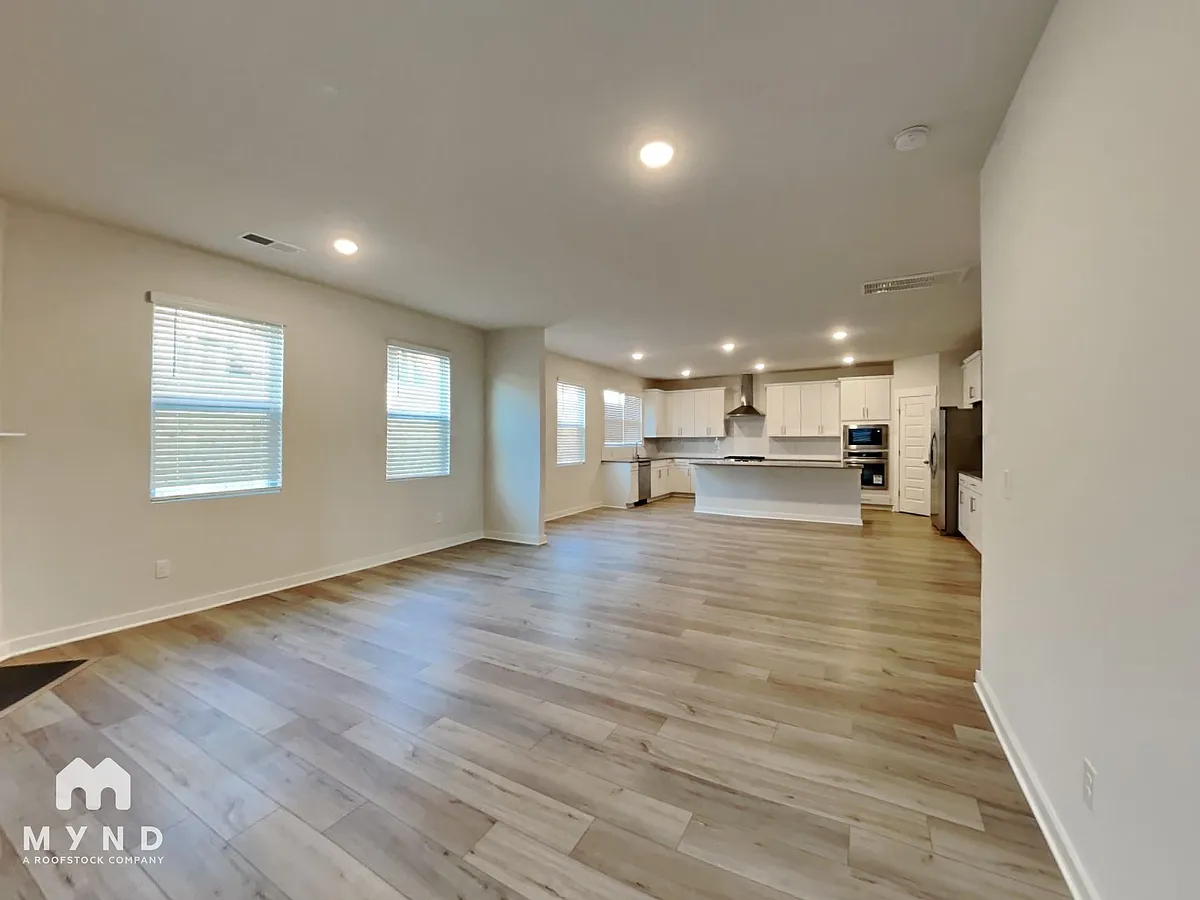 Building Photo - 603 Snap Dragon Ln