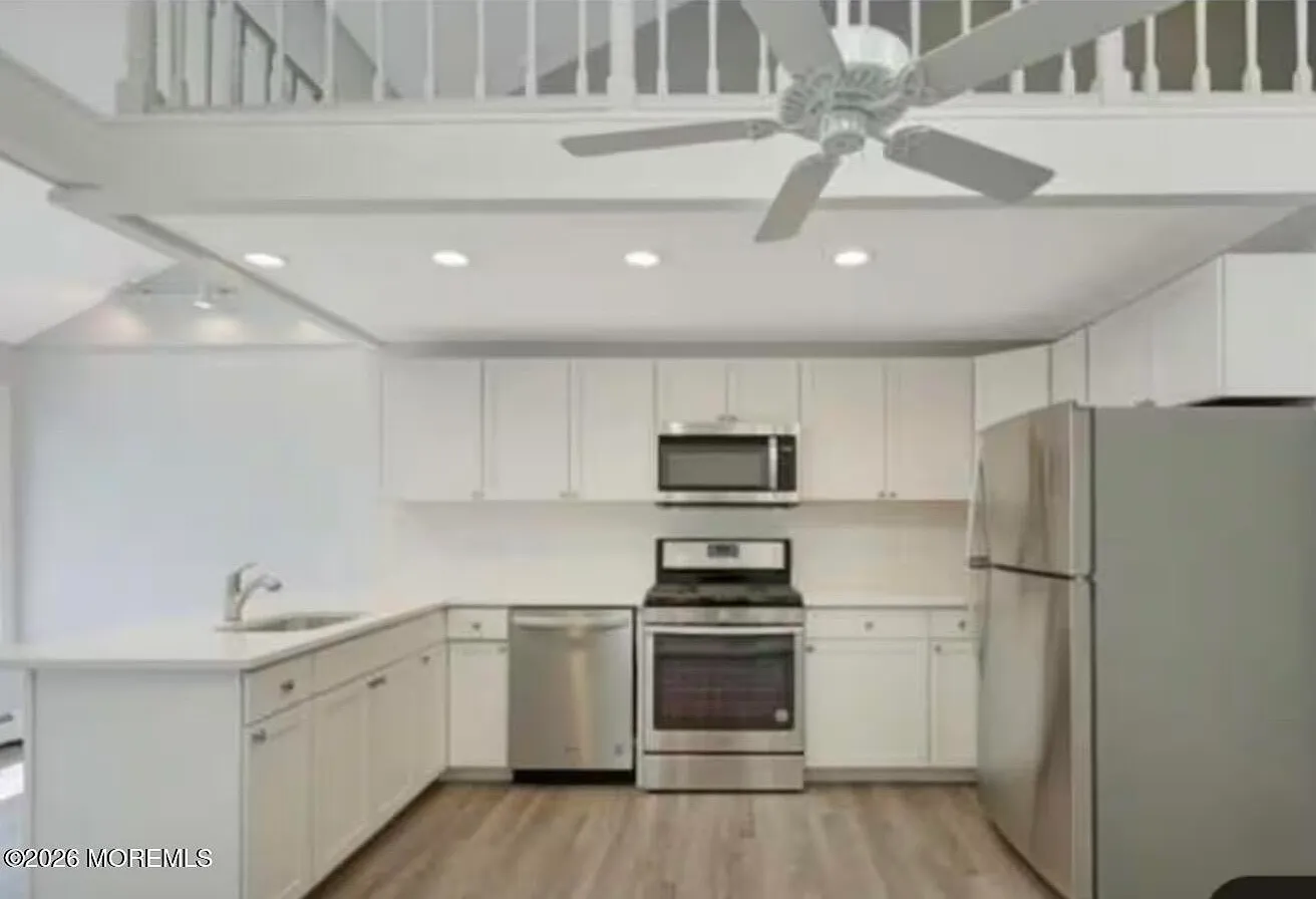 2 bed, 1142 sqft, $2,795 — Photo 2
